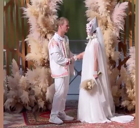 Рязанский актер Илья Малаков из «Легенде о Коловрате» женился на Ангелине Стречиной - 62ИНФО Рязанский актер Илья Малаков из «Легенде о Коловрате» женился на Ангелине Стречиной