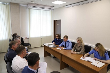 Бизнесмены ТЦ «НИТИ» попросили прокуратуру проверить законность тарифов на свет