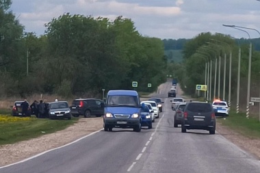 В Пронске внедорожник лег на крышу из-за ДТП