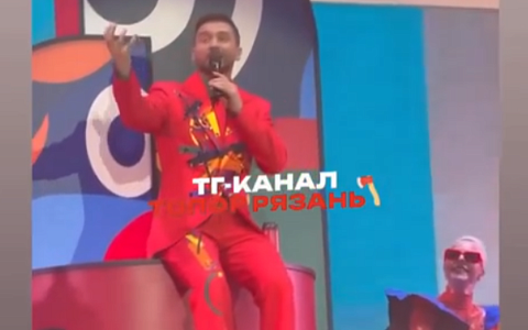 Сергей Лазарев на концерте в Рязани пожаловался на комаров