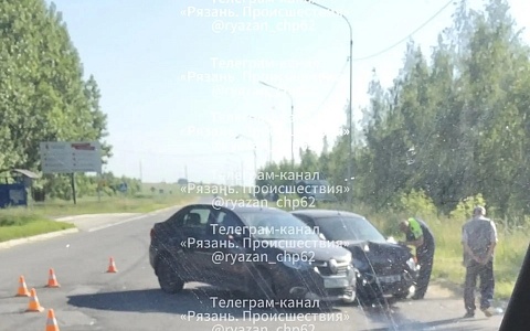 В Новомичуринске произошло ДТП с двумя легковушками
