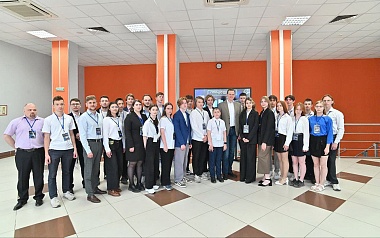 Рязанский губернатор Малков оценил разработки рязанских школьников в «Кванториуме»