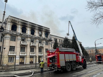 Пожар в здании училища связи в Рязани. Фоторепортаж