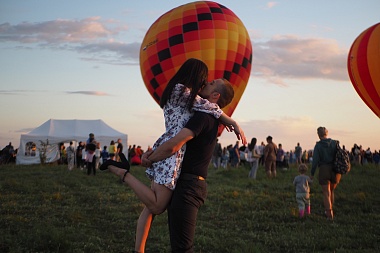 На фестивале «Небо России» в Рязанской области провели вечернее свечение