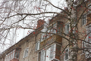 Замглавы мэрии Ясинский проконтролировал ликвидацию сосулек на зданиях в центре Рязани 