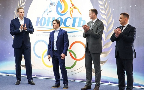 В манеже «Юность» открыли обновленный зал спортивной гимнастики