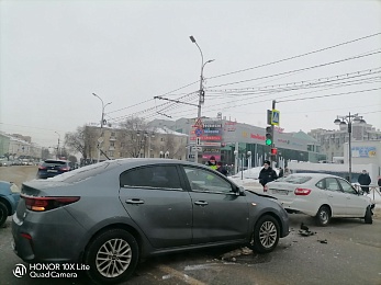 Из-за ДТП на площади Победы в Рязани собирается пробка