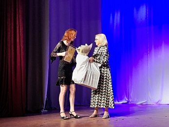 Глава Рязгордумы Татьяна Панфилова поздравила медиков с предстоящим праздником