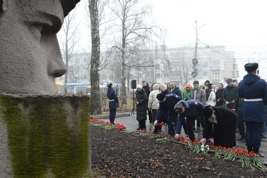 У памятника Полетаеву в Рязани состоялось возложение цветов