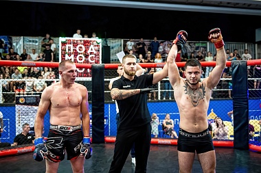 В рязанском Лесопарке прошёл турнир ММА «Битва за Рязань»