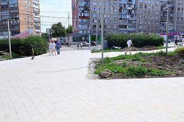 В Рязани смонтировали каркас стелы «Город трудовой доблести»