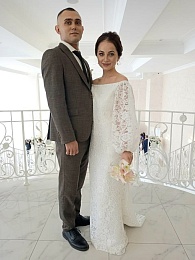 Рязанский ЗАГС выложил фотографии молодожёнов конца апреля