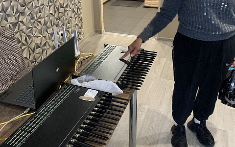 В Рязани полиция и ФСБ задержали пару за обслуживание SIM-боксов для Украины