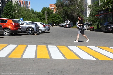 На 15 улицах Рязани нанесли износостойкую дорожную разметку 
