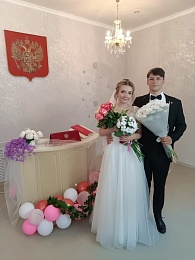 Рязанский ЗАГС показал фото свадеб августа-2024