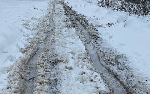 В Скопине мусоровоз не смог проехать к контейнерам