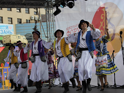 В Рязани показали танцы с родины Эмира Кустурицы и фламенко 