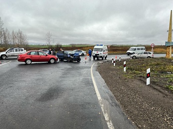 В Скопинском районе трое пассажиров Volkswagen Polo пострадали в ДТП