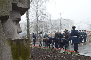 У памятника Полетаеву в Рязани состоялось возложение цветов