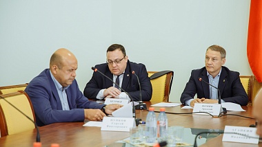  В Рязанской облдуме обсудили организацию детского отдыха