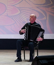 Скончался концертмейстер рязанской хоровой школы №8 Юрий Фадеев