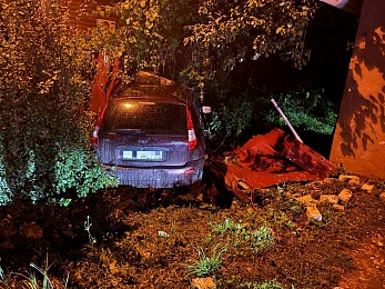 Касимовец снёс забор дома в посёлке Елатьма