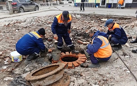 В Рязани рядом с ТРЦ «Малина» снесли аварийный дом и починили канализацию
