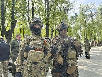 Мастер-классы и выставки: в Кремлевском сквере Рязани отмечают День Победы