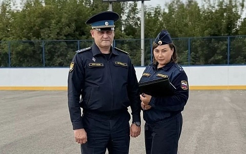 В Рыбном подрядчик доделал хоккейную площадку после вмешательства судебных приставов