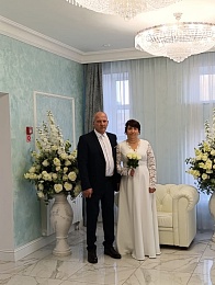 Развелись и поженились снова: Рязанский ЗАГС показал самые яркие фото свадеб