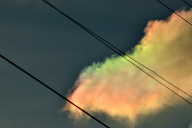 Иризация подарила рязанцам радужные облака