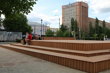 Сорокина осмотрела благоустройство на площади Ленина и ремонт дорог