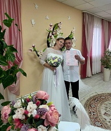 Лето любви: Рязанский ЗАГС показал фотосессии свадеб с июня по август