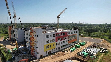 Губернатор Павел Малков поздравил с Днём строителя