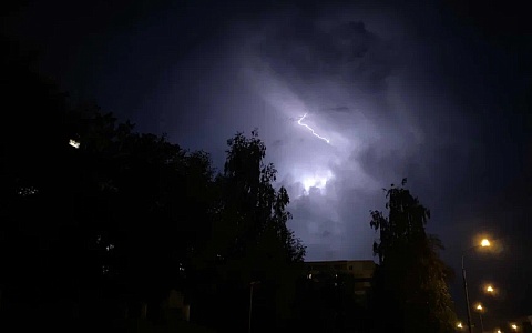 На 9 районов Рязанской области идет грозовой фронт