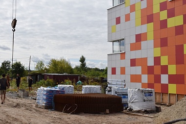 Мэр Рязани Виталий Артёмов осмотрел строительство школы в «Олимпийском»