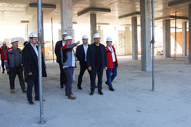 Мэр Рязани Артёмов проинспектировал строительство 2-х школ и детсада