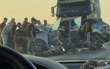 В Рязанской области произошла авария с гружёной арбузами фурой 