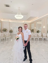 Романтические прогулки на тракторе привели рязанскую пару к свадьбе