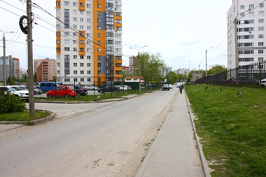 Елена Сорокина объявила опрос по запрету парковки на улице Зубковой в Рязани