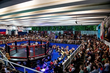 В рязанском Лесопарке прошёл турнир ММА «Битва за Рязань»