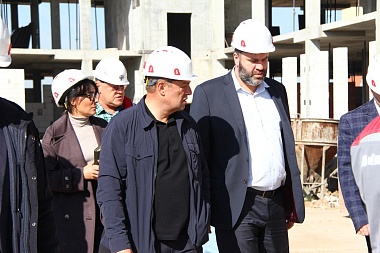 Мэр Рязани Артёмов проинспектировал строительство 2-х школ и детсада