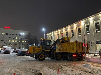 На рязанских железнодорожных вокзалах идёт уборка снега