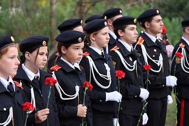В Рязани выставку в Гвардейском сквере посвятили героям СВО