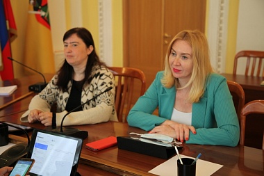 Депутаты решили присуждать медаль имени Надежды Чумаковой волонтёрам