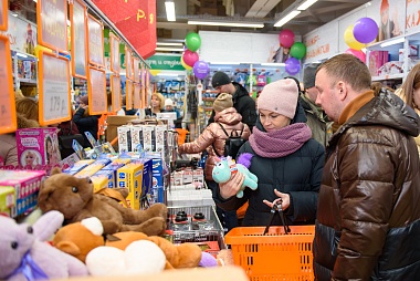 В Песочне открылся магазин постоянных распродаж «Галамарт»