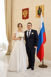 Лето любви: Рязанский ЗАГС показал фотосессии свадеб с июня по август