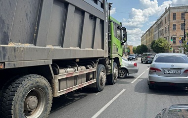 ДТП с грузовым автомобилем произошло на Соборной улице