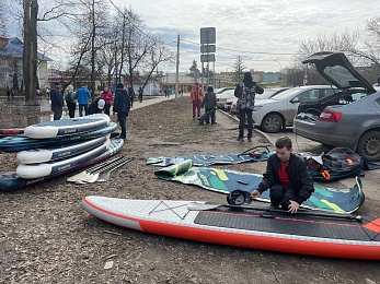 Фоторепортаж: рязанцы покоряют затопленный Лесопарк на лодках и сап-бордах - 62ИНФО Фоторепортаж: рязанцы покоряют затопленный Лесопарк на лодках и сап-бордах