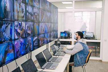 Любимов проверил работу Центра общественного наблюдения за выборами в Рязани - 62ИНФО Любимов проверил работу Центра общественного наблюдения за выборами в Рязани